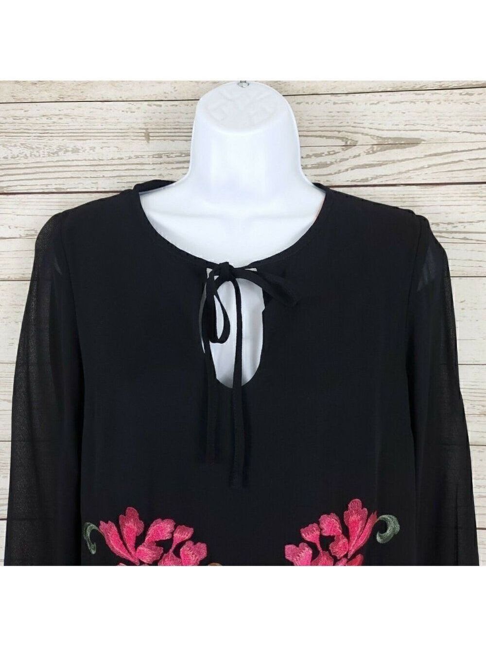 NWT Forever 21 Contemporary Womens Size XS Floral Embroidered Sheer Dress Shirt - Picture 5 of 12